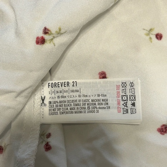 Forever 21 Cherry Print Pajama Set Shorts & Button Top NWT Women’s Small - Picture 3 of 8